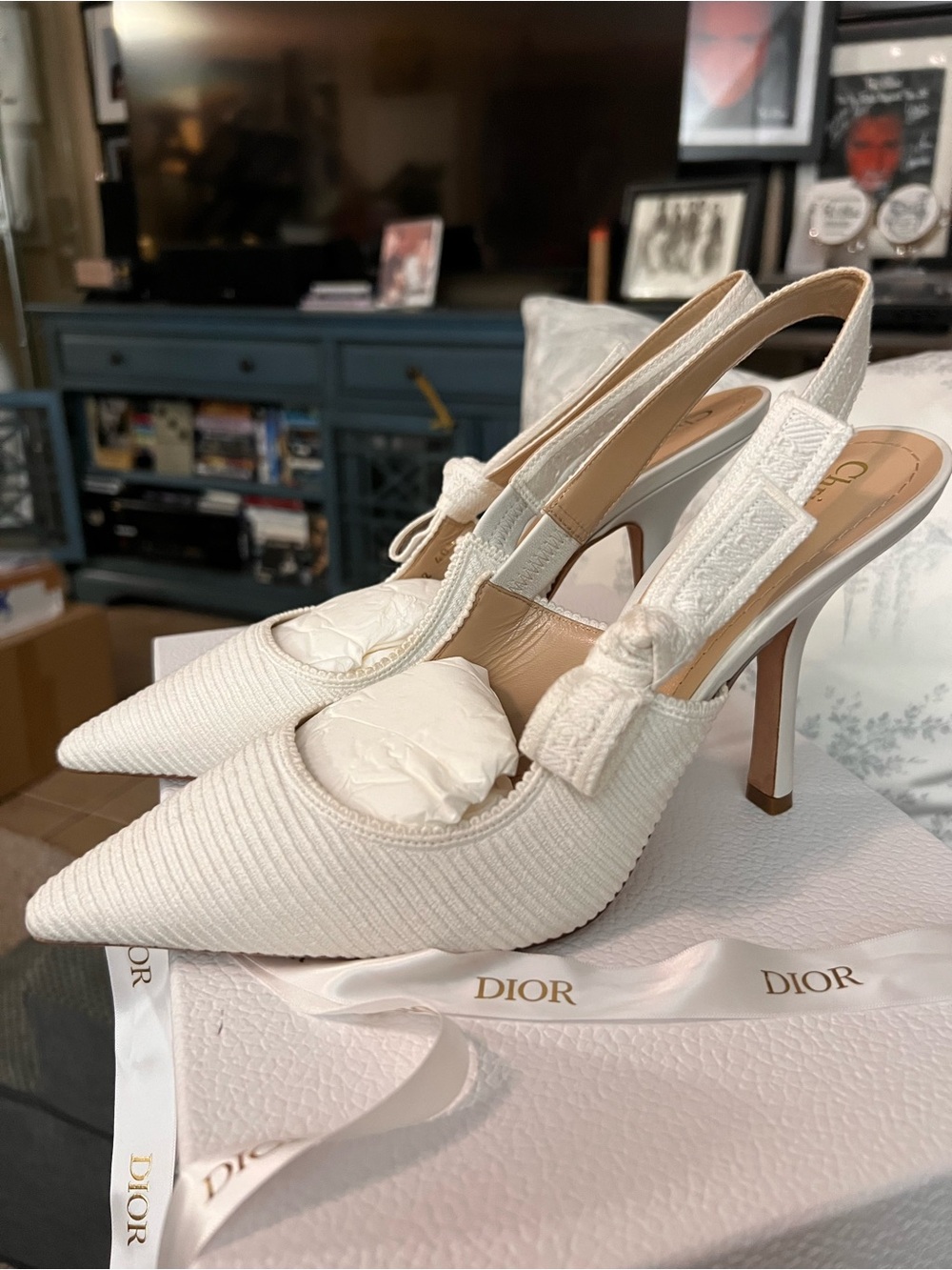 DIOR White/Cream Pointed-Toe Slingback Fabric Heels w/ J’Adior Bow 10.5; 4” heel - Picture 5 of 14